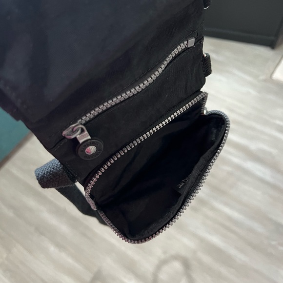 Kipling small crossbody - Picture 5 of 10